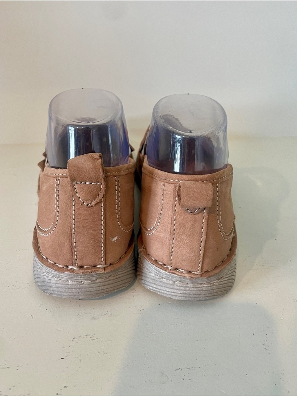 Josef Seibel Sofie Loafer 40 Creme Perforated Leather Slip On Laser Cut