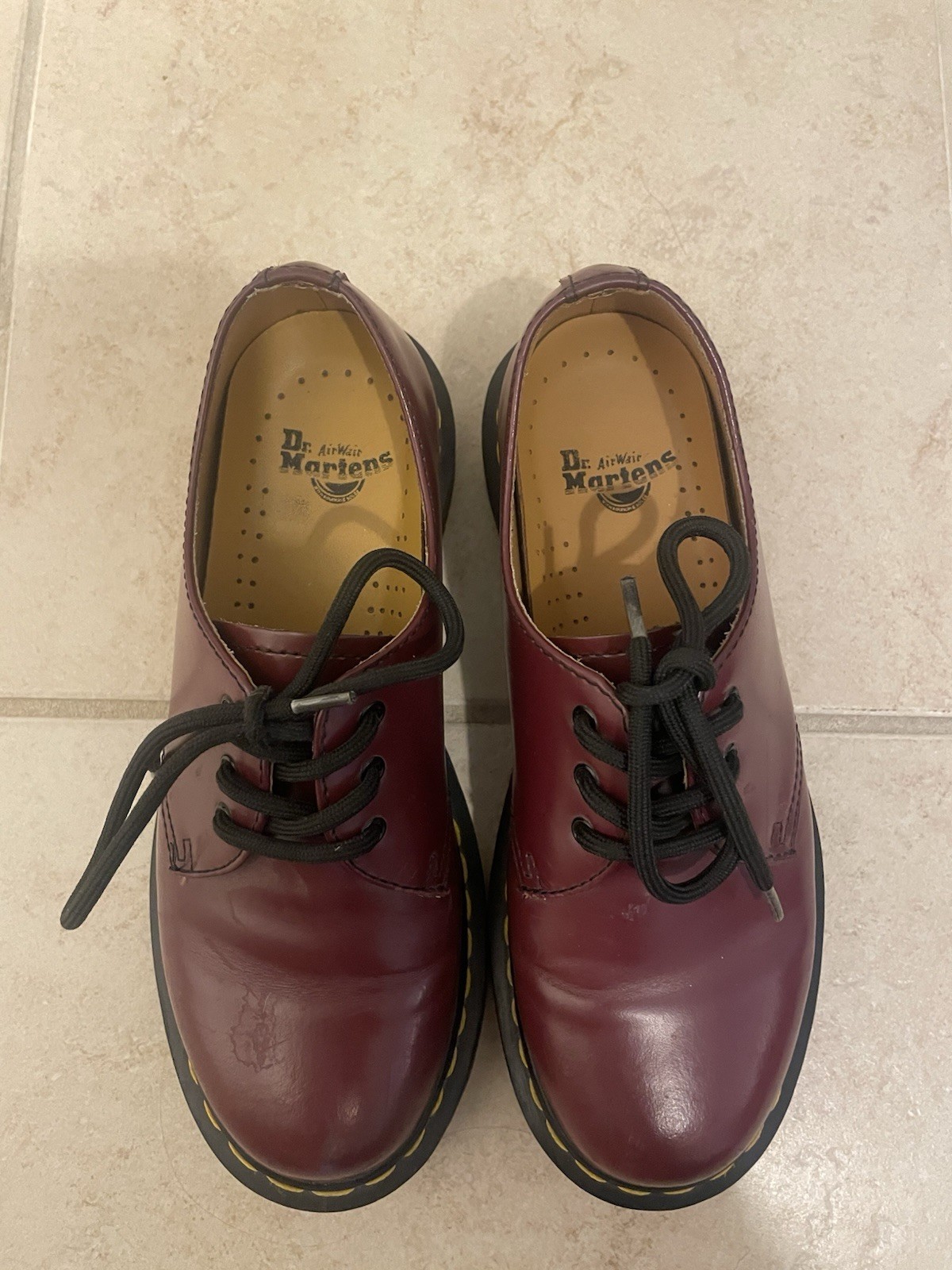Dr. Martens Women’s Burgundy Leather Lace-Up Oxford Shoes Round Toe US 6 EU 37