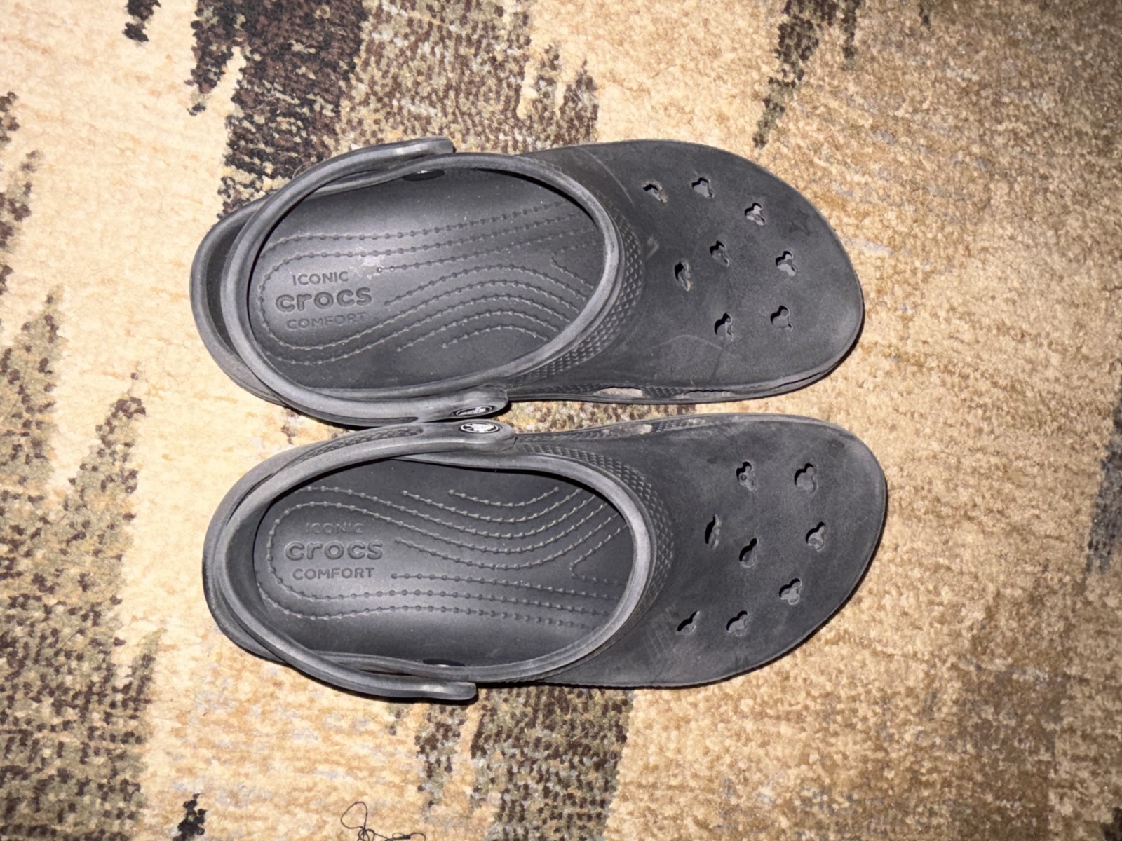 Disney Parks Mickey Mouse Classic Black Crocs Clogs Comfort Shoes Size M4/W6