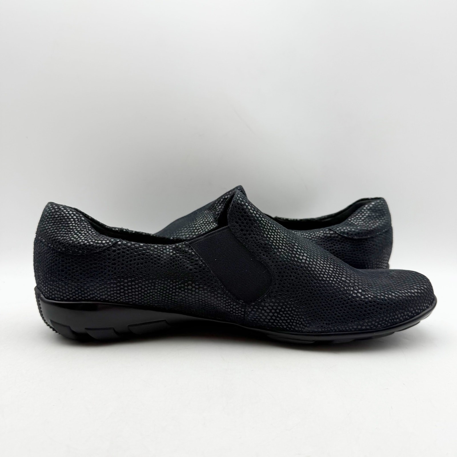 Vaneli Womens Anemone Slip On Shoes US 11 Wide Black Textured Leather NWOB