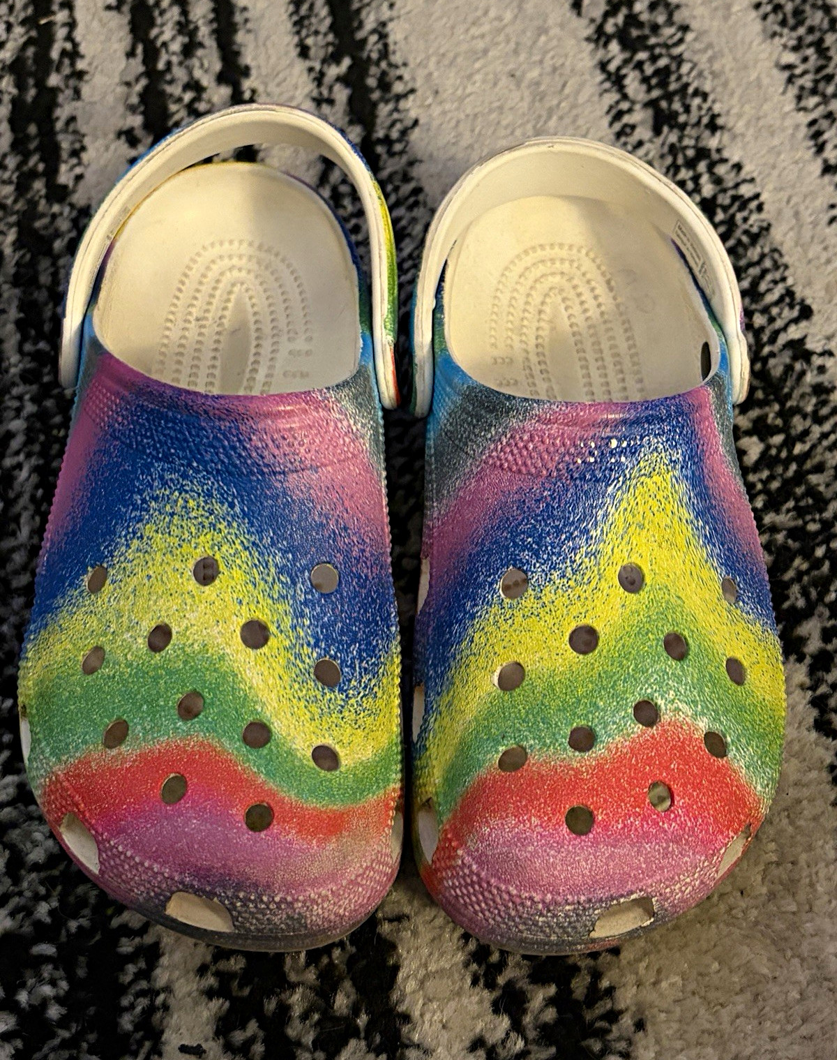 Crocs Classic Spray Dye Clog Tie Dye Rainbow Multicolor Women’s US 9 Slip-On