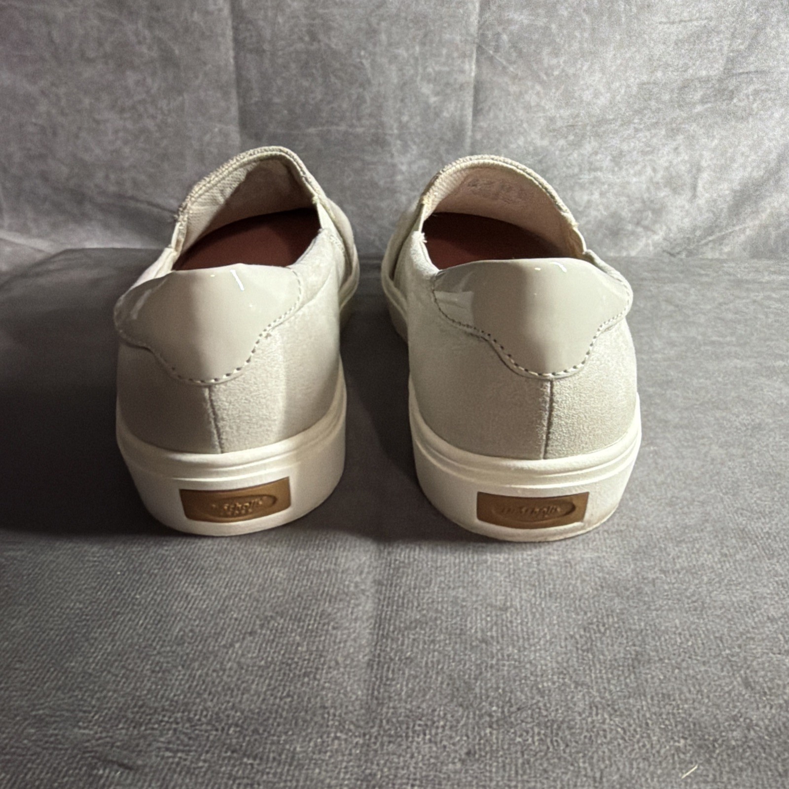 Dr. Scholls NOVA Women Shoe Sz 8.5 M Oyster Gray Microfiber Perf Slip On Sneaker