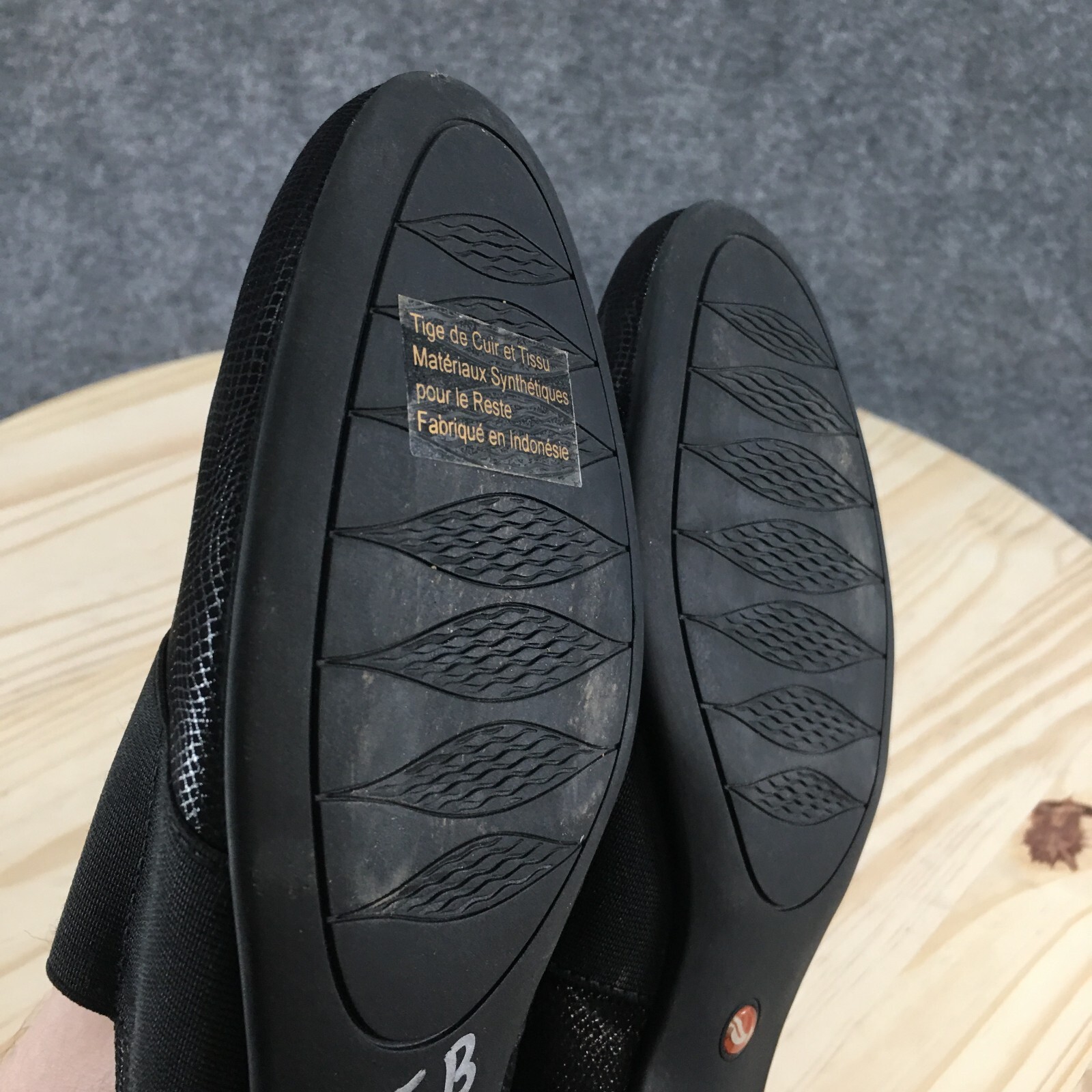 Unstructured by Clarks Shoes Womens 8.5 M Slip On Black Almond Toe Casual