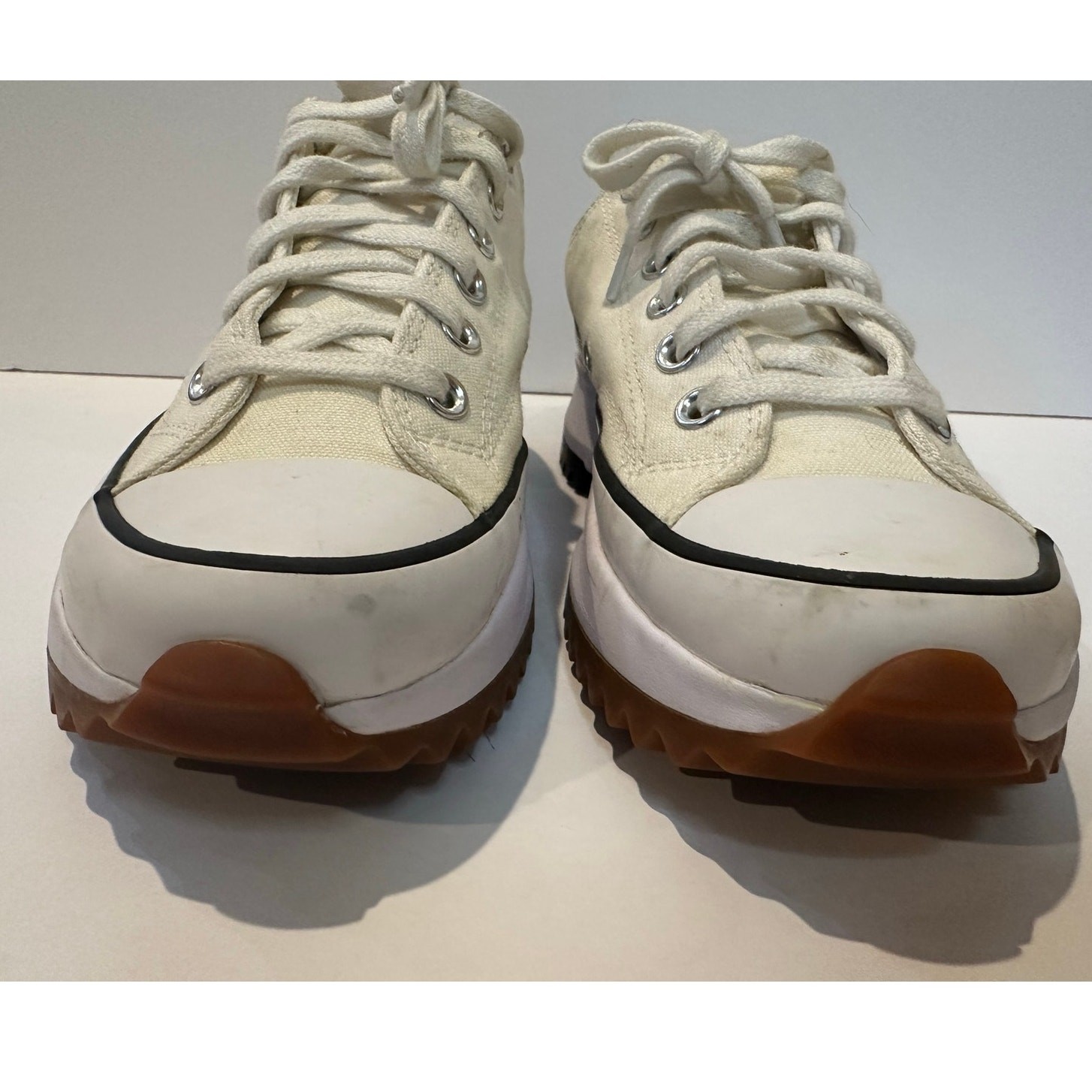 Converse Run Star Hike Platform Sneakers Women’s 9 White Chunky Lug Sole Shoes
