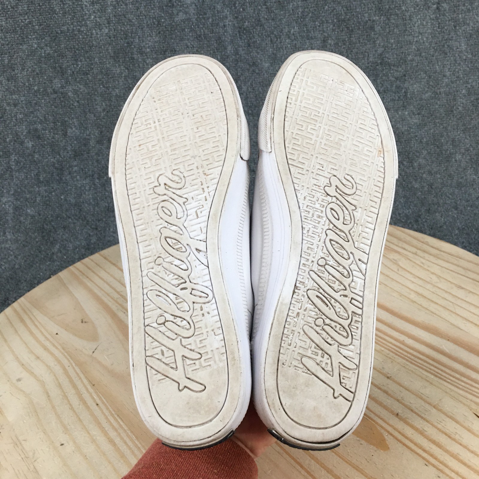 Tommy Hilfiger Shoes Womens 8 M Anni Casual Slip On Laceless Sneakers White