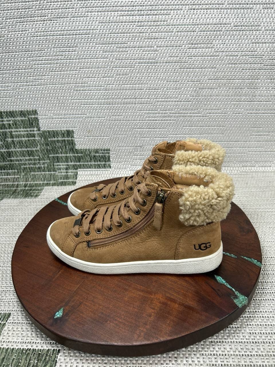 Ugg Shoes Womens Size 7 Olive Chestnut Nubuck High Top Side Zip Comfort Sneaker