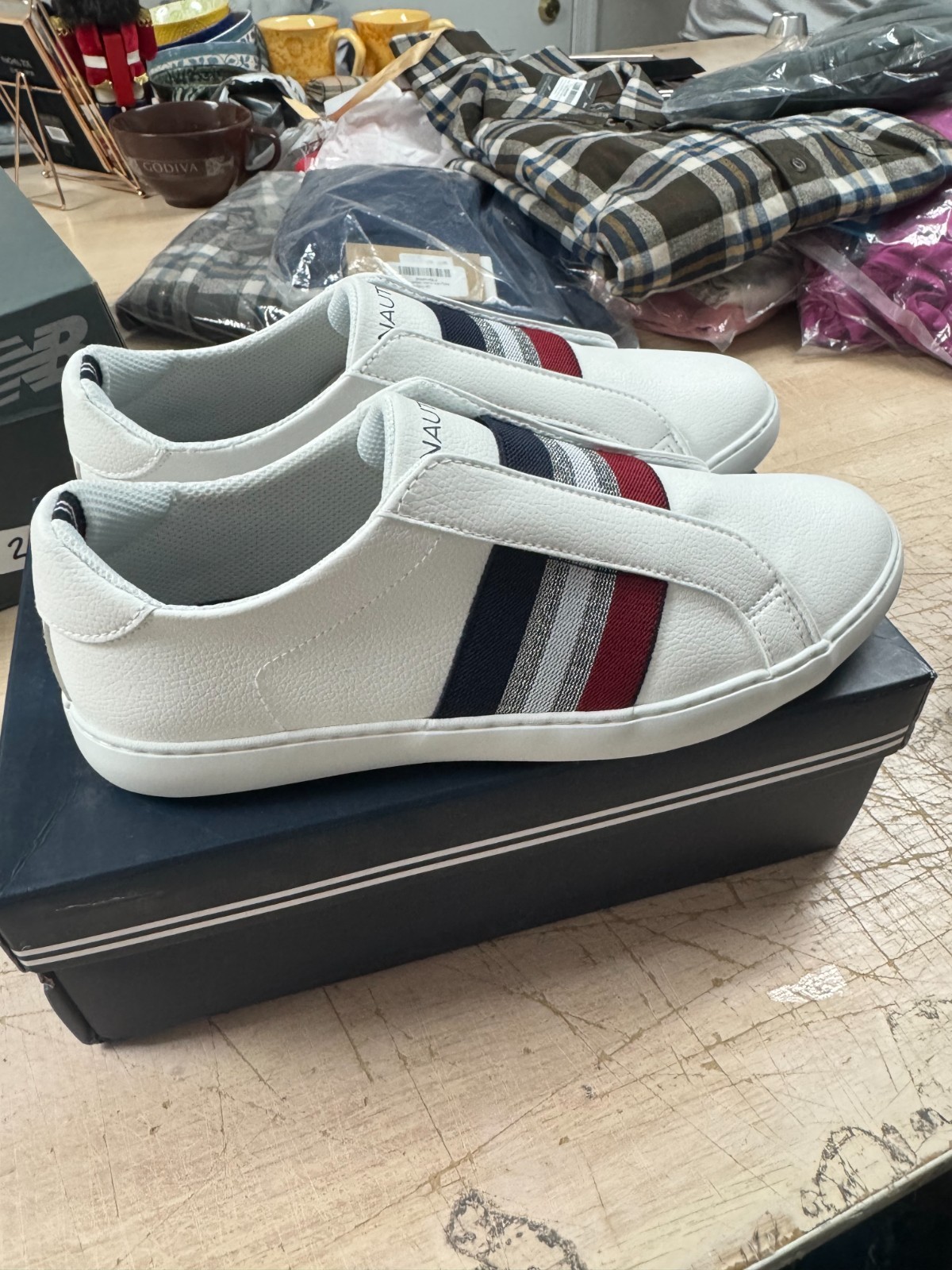 Nautica Womens Bennet 2 Stripe Slip On Sneakers Size 9