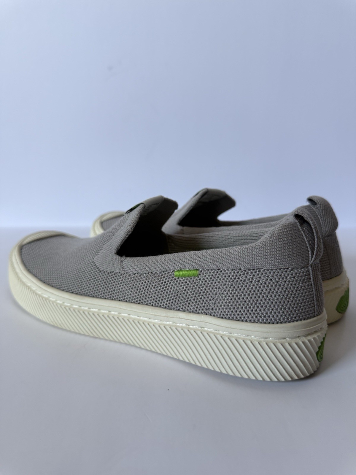 Cariuma IBI Slip-On Shoes Women’s 6.5 Gray Knit Sustainable Casual Comfort