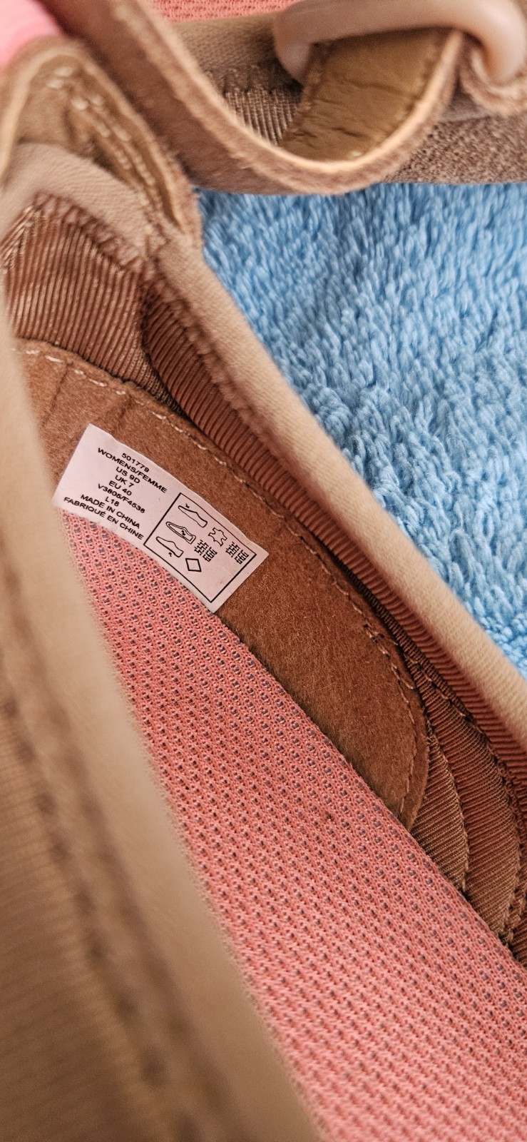 Lands’ End Mary Jane Suede Flats Hook & Loop Strap Beige/Pink Women’s 9