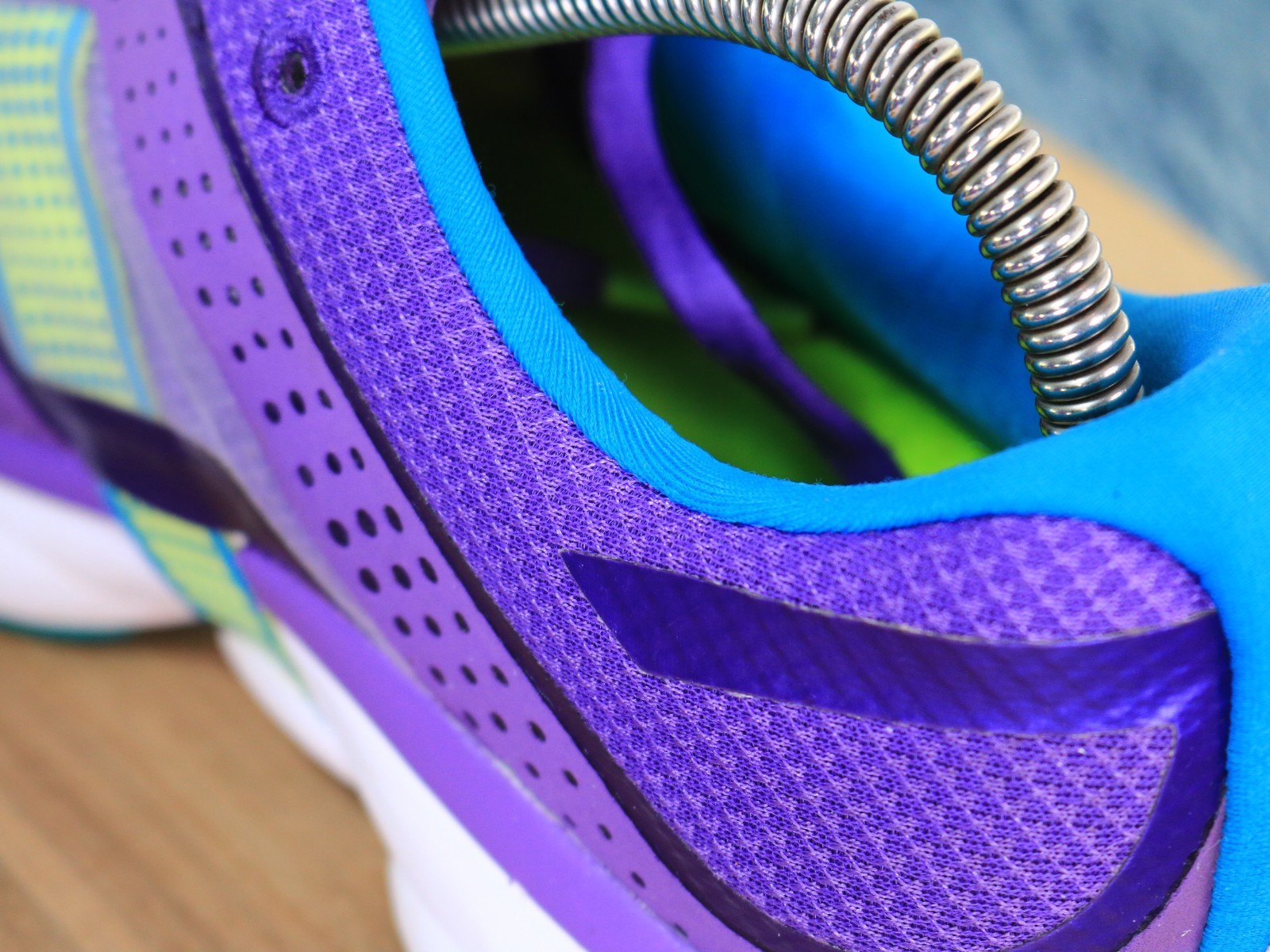 Brooks Pure Flow Mesh Purple Neon Green Low Running Sneaker 1201801b524 Womens 9