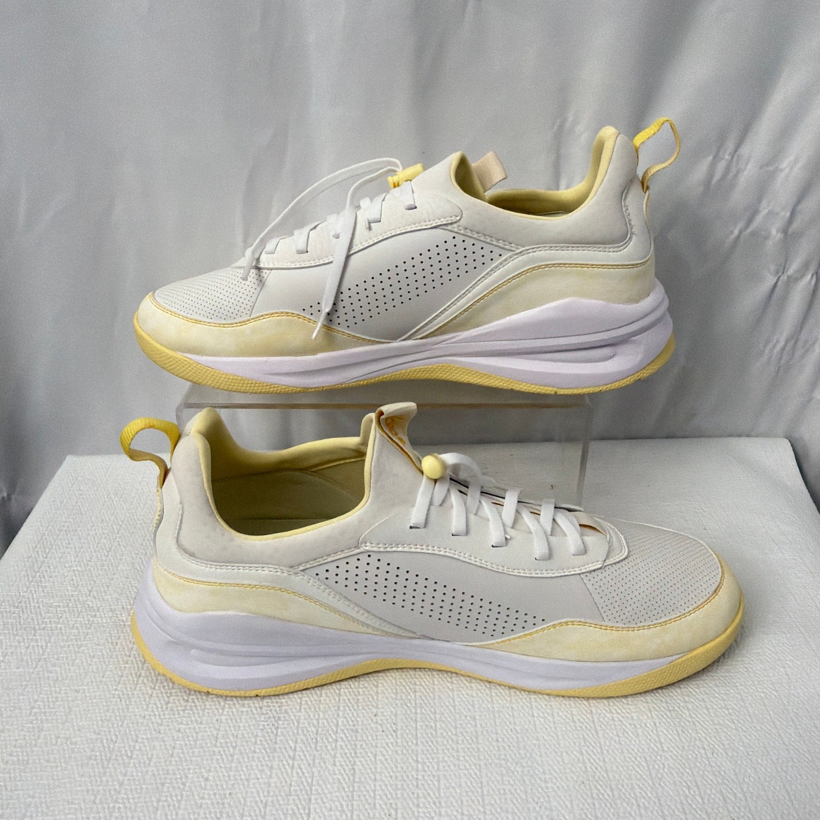 Clove Strada Shoes Womens 12.5 Butter Yellow Slip Resistant Nursing Land O Lakes