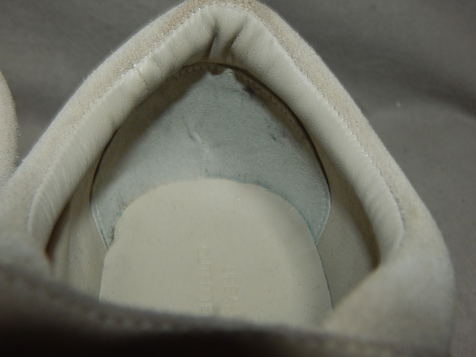 Womens size 7 Urban Outfitters tan suede leather oxfords shoes sneakers hook &