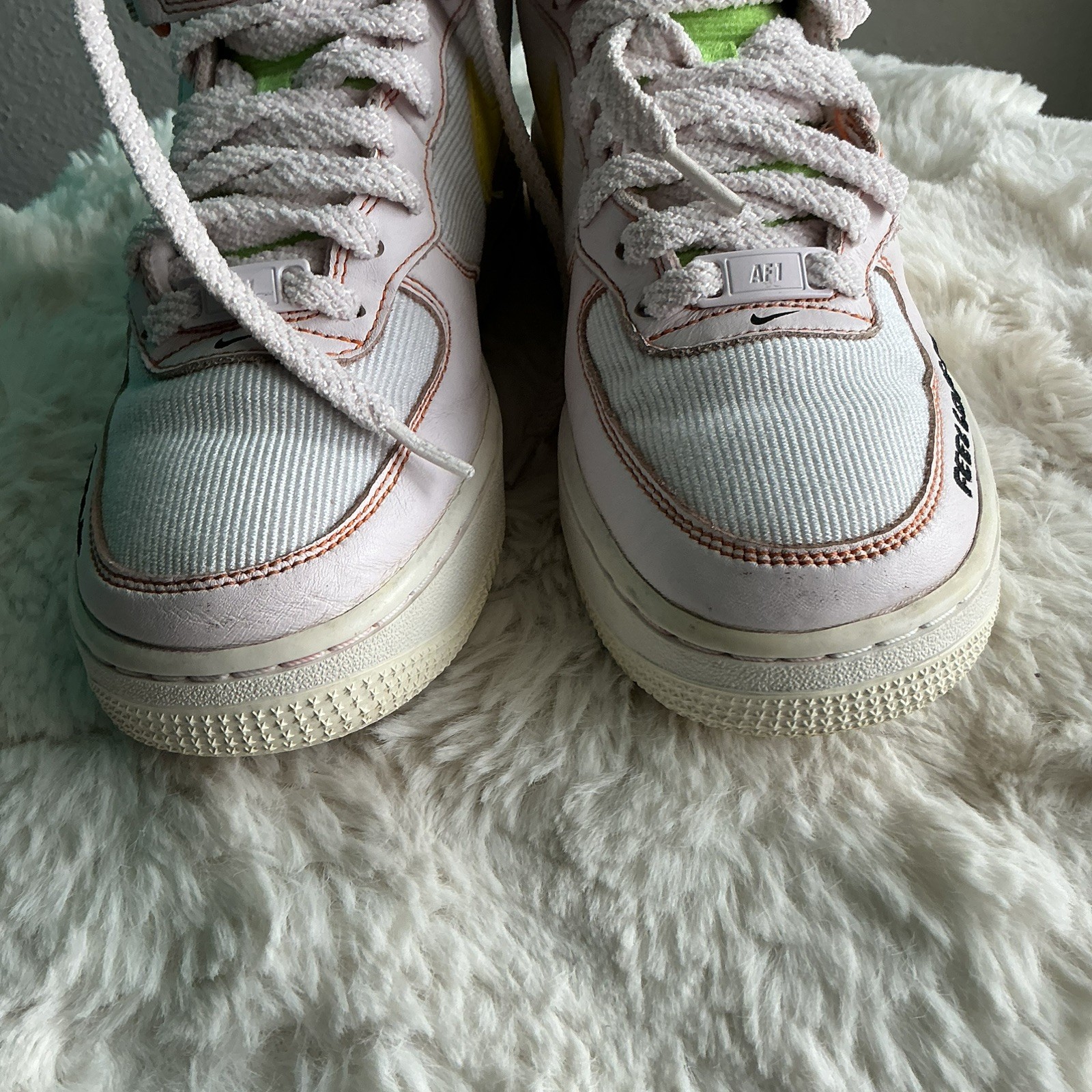 Women’s Nike AirForce 1 Mid ’07 Feel Love Opt Yellow Sneakers Size 7.5