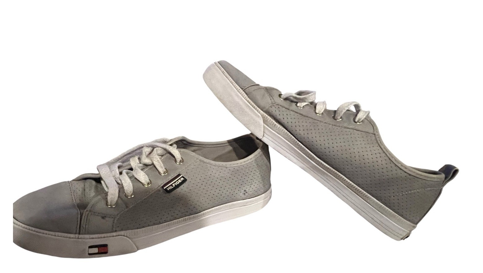 Tommy Hilfiger Womens Size 8.5 M Twanibel6-R Sneakers Gray Low Top Leather Trend