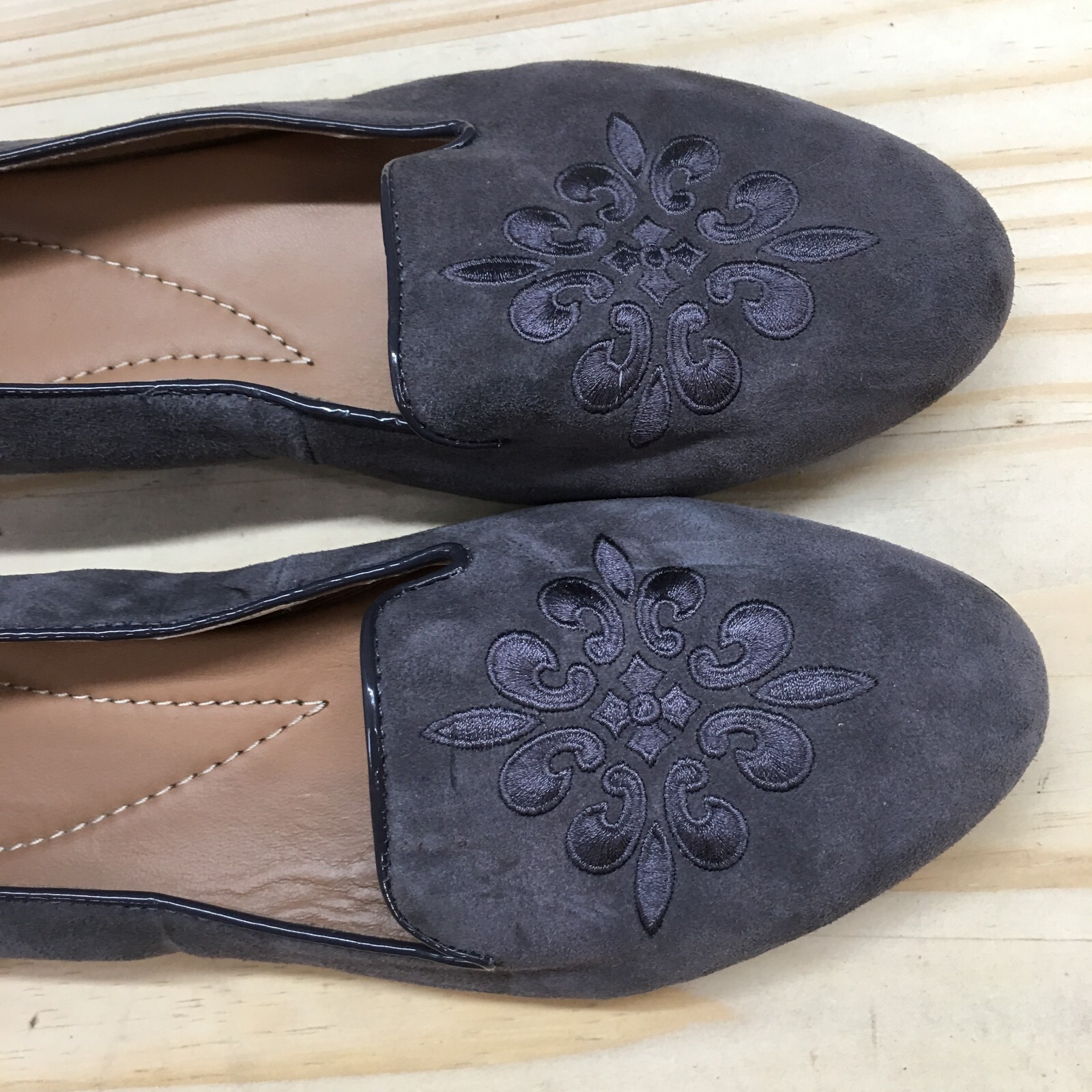 Clarks Artisan Shoes Womens 9 M Alitay Kallen Loafers Purple Almond toe Casual