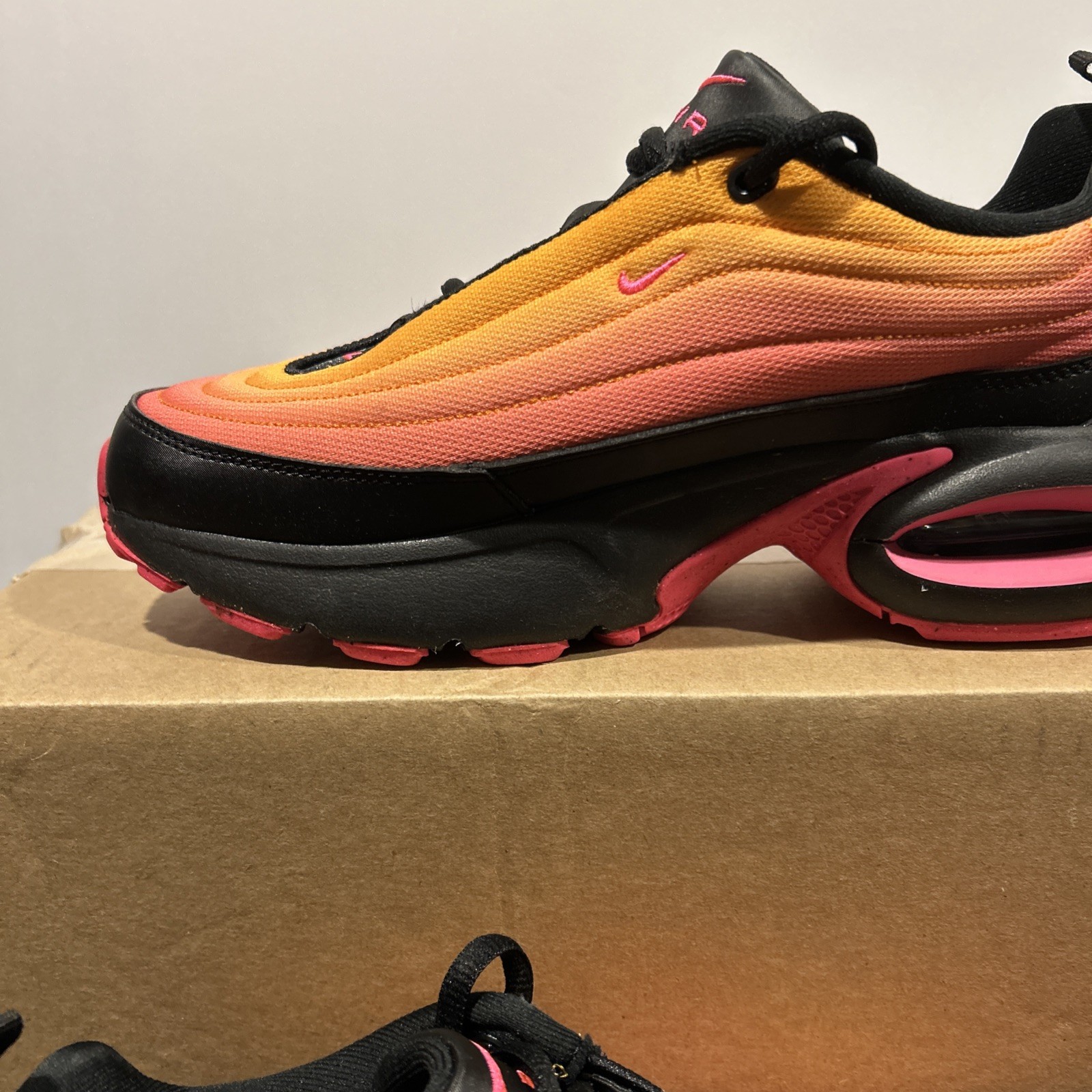 Size 8 Women’s Nike Air Max Portal Brand NEW No Box