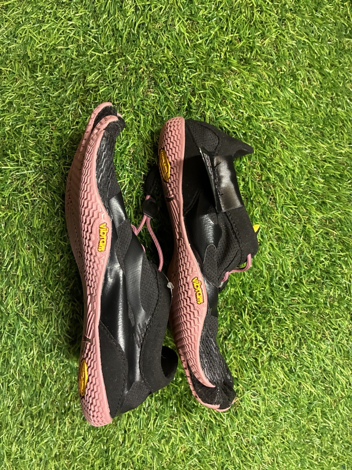 Vibram KSO EVO Women’s Casual Shoes, Black/Rose, EU 35 / US 6 -6.5 NWOB