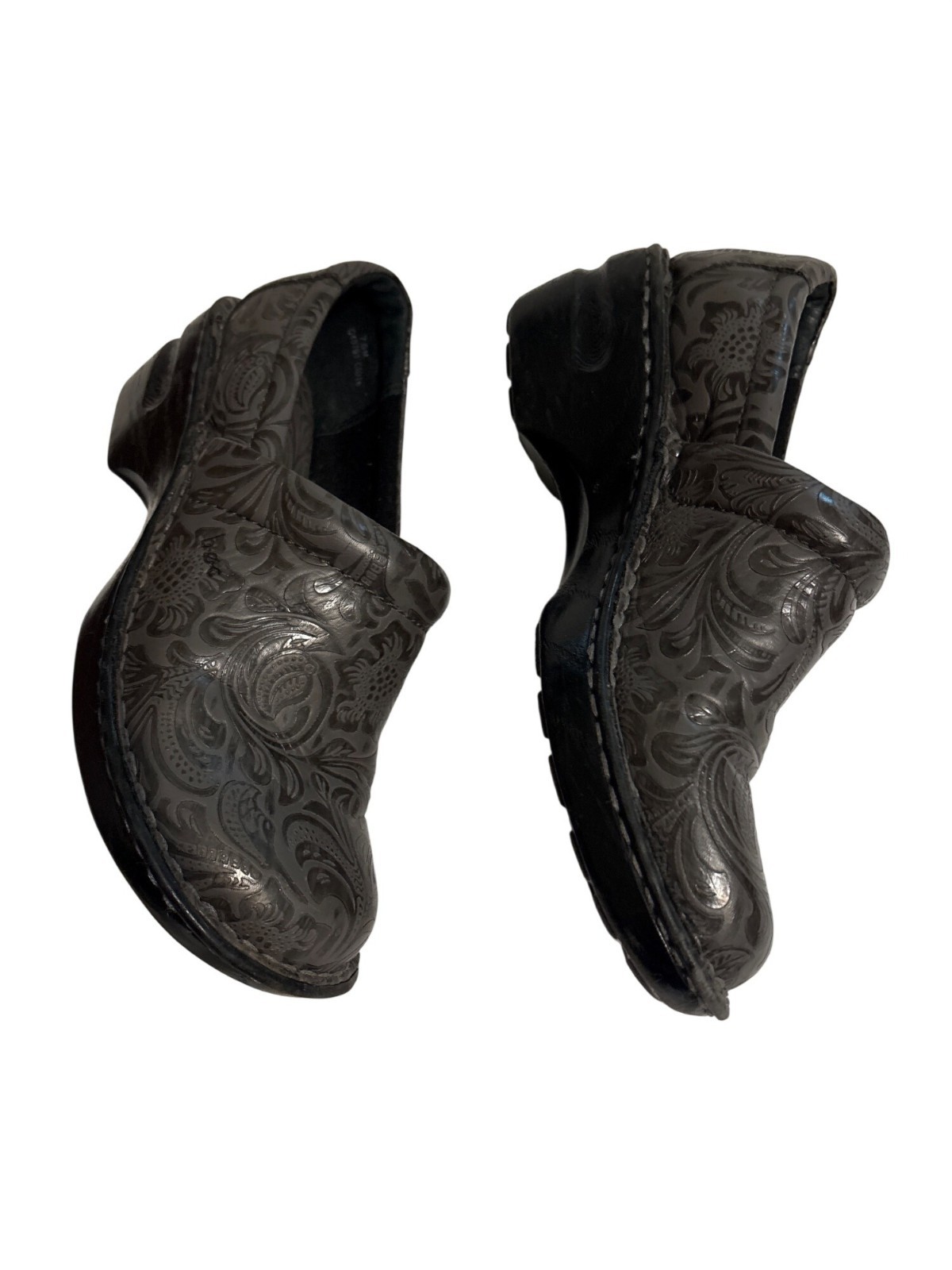 Embossed Gray Floral Slip-On Clogs Womens Size 7.5M Man-Made Upper & Sole
