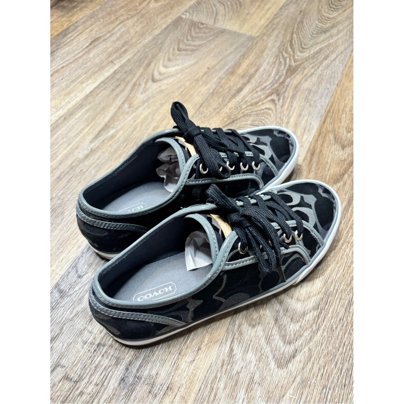 Coach Signature Canvas Lace Up Sneakers Black Gray Womens Size 7B Dee EUC