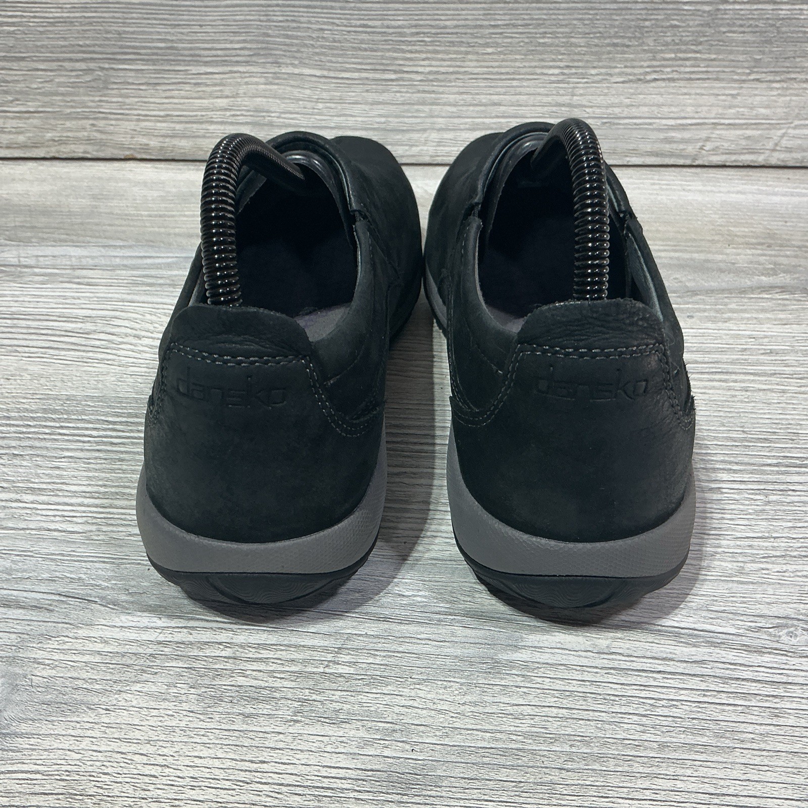 Dansko Patti Clog Women’s 39 / 8.5 Black Nubuck Leather Slip On Vibram Sole