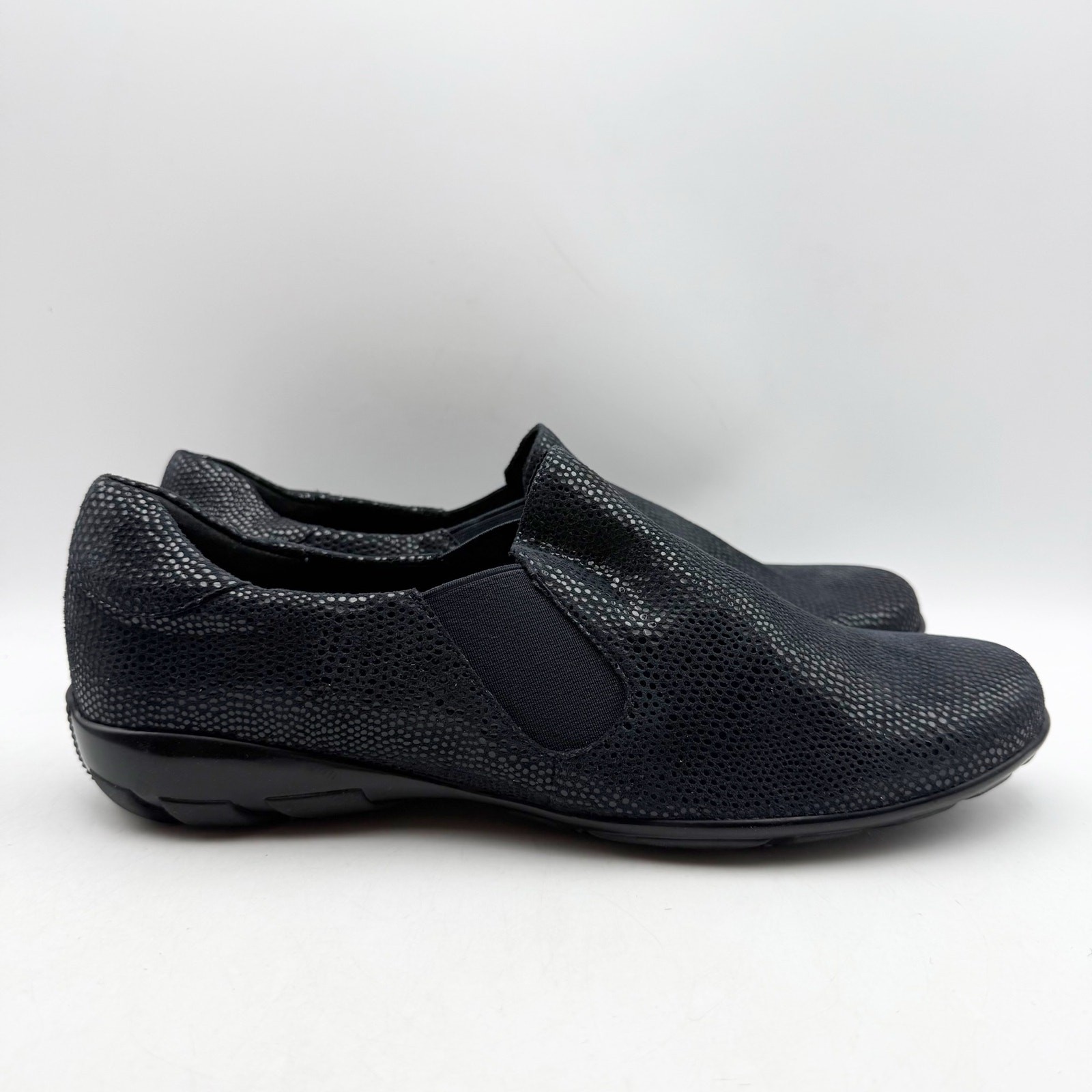 Vaneli Womens Anemone Slip On Shoes US 11 Wide Black Textured Leather NWOB
