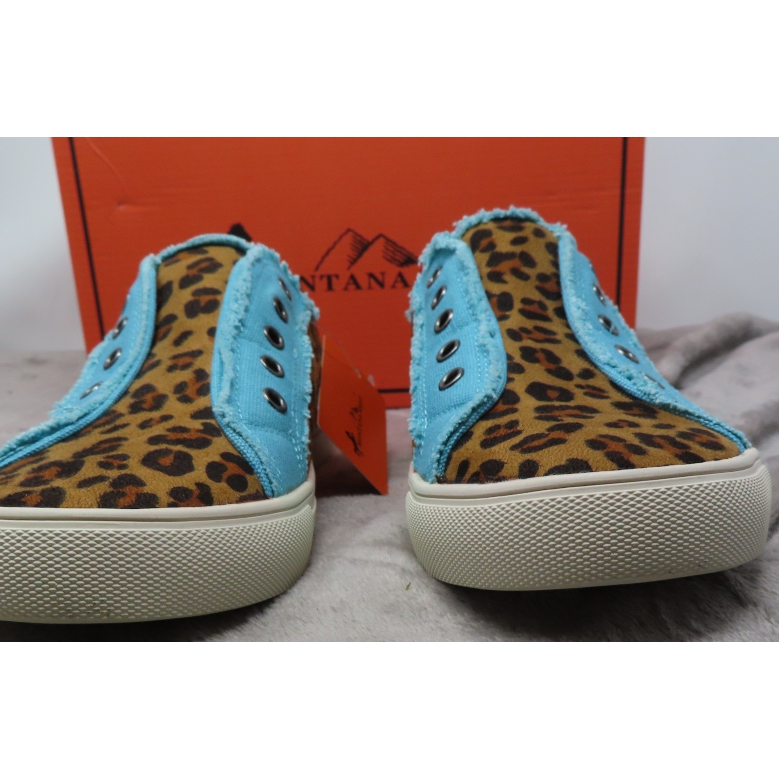 Montana West Tooled Leopard Canvas Shoes 8 Blue Brown Western Cowgirl Hippie NIB