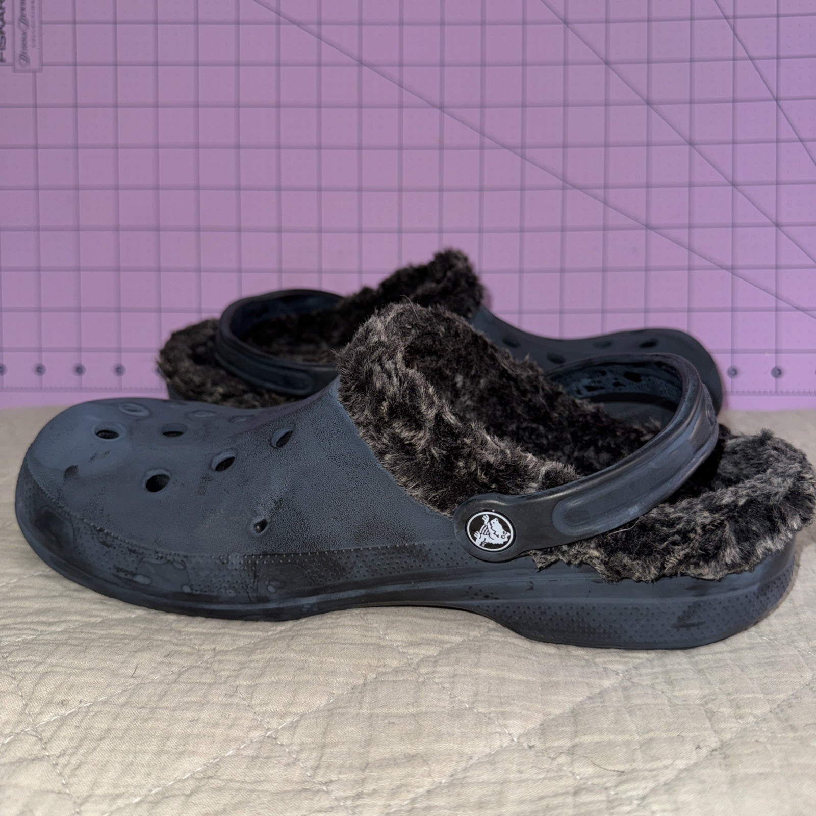 Dual Comfort Fleece Lined Crocs Gray Unisex M 10 W 12