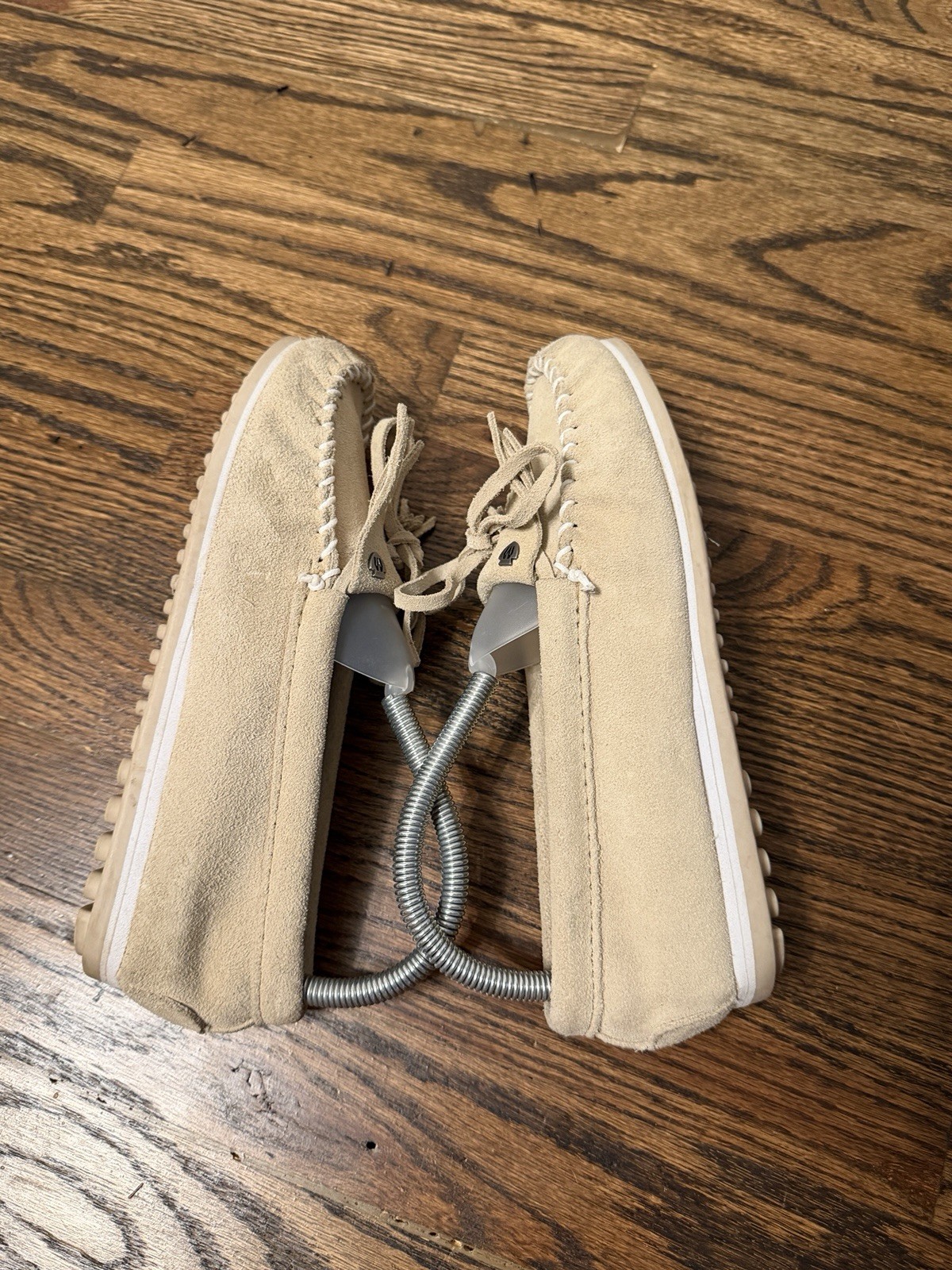 Minnetonka 4308 Kilty Plus Moc Beige Moccasin Shoes Women’s 7.5
