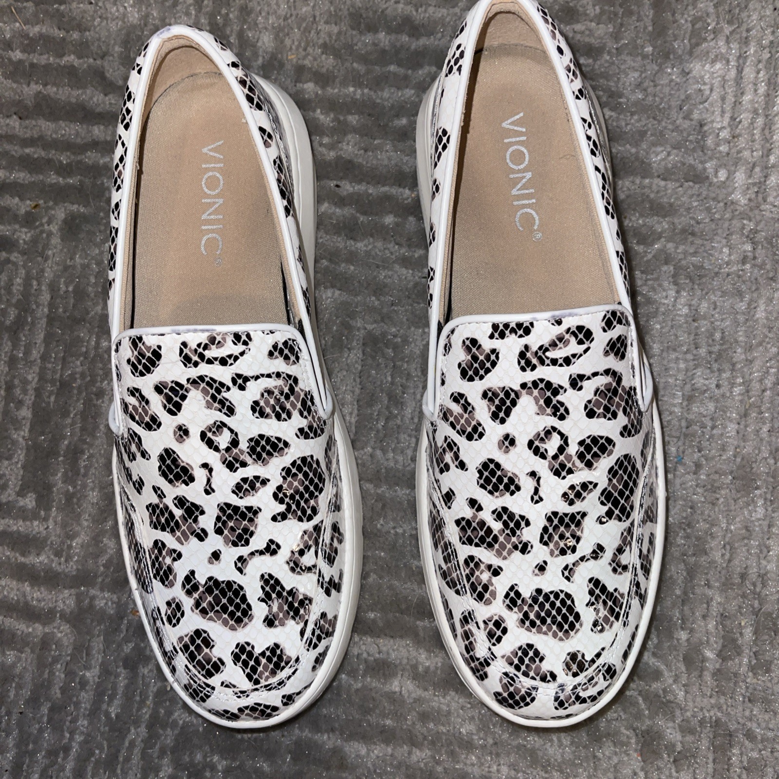 Vionic Dinora Platform Slip On Sneakers 7 Leopard Snake Print Orthotic NWOB