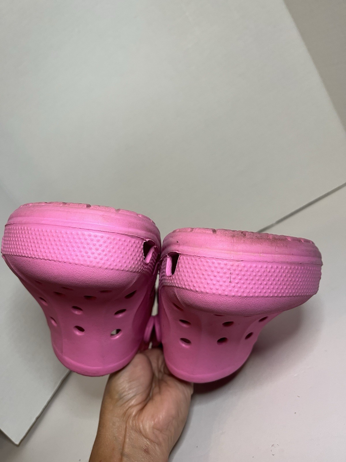 Crocs Baya Clogs Electric Pink Unisex M7 W9 Slip On Shoes EUC