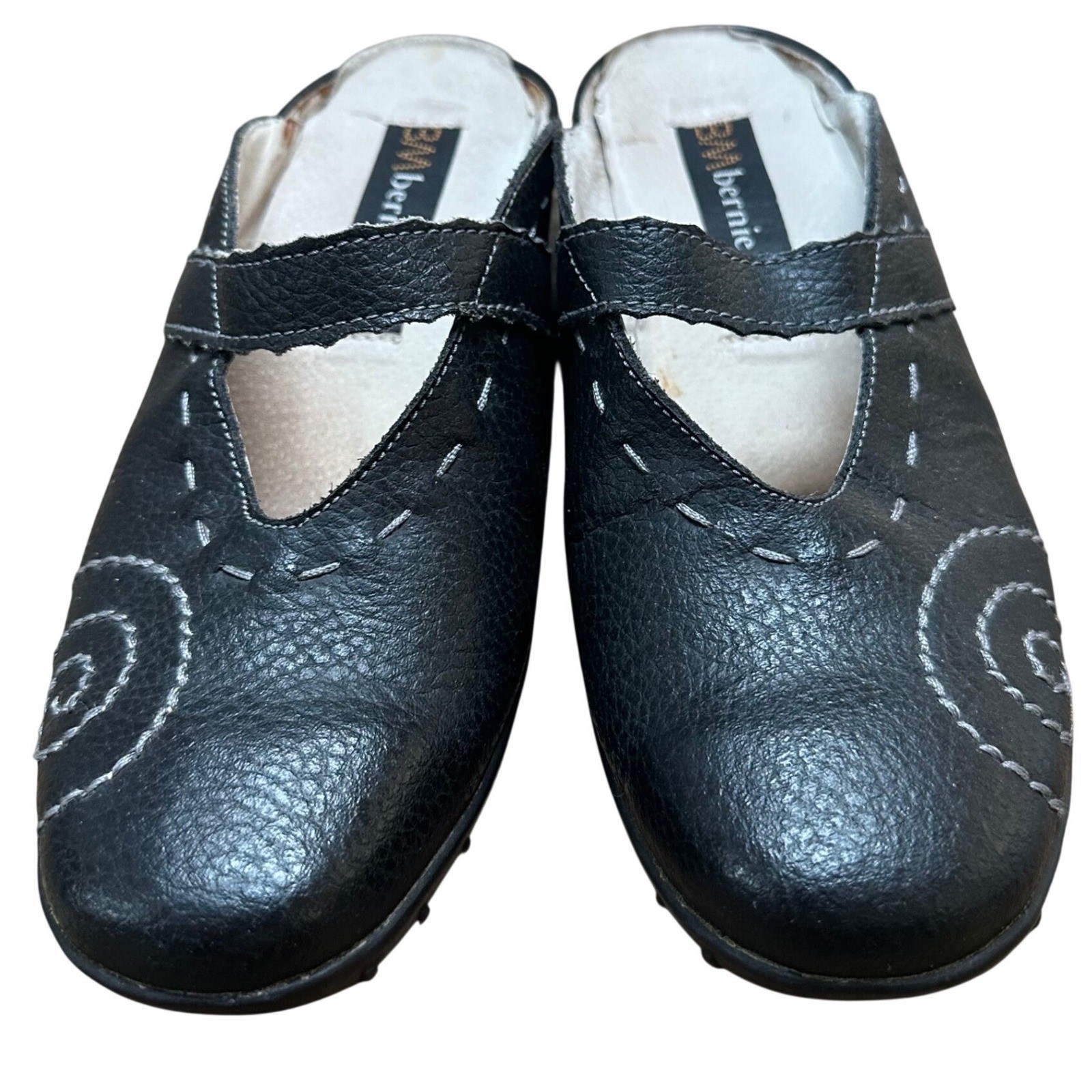 Bernie Mev Pepi Black Leather Clogs Mules Contrast Stitch Womens Size 38 7.5-8