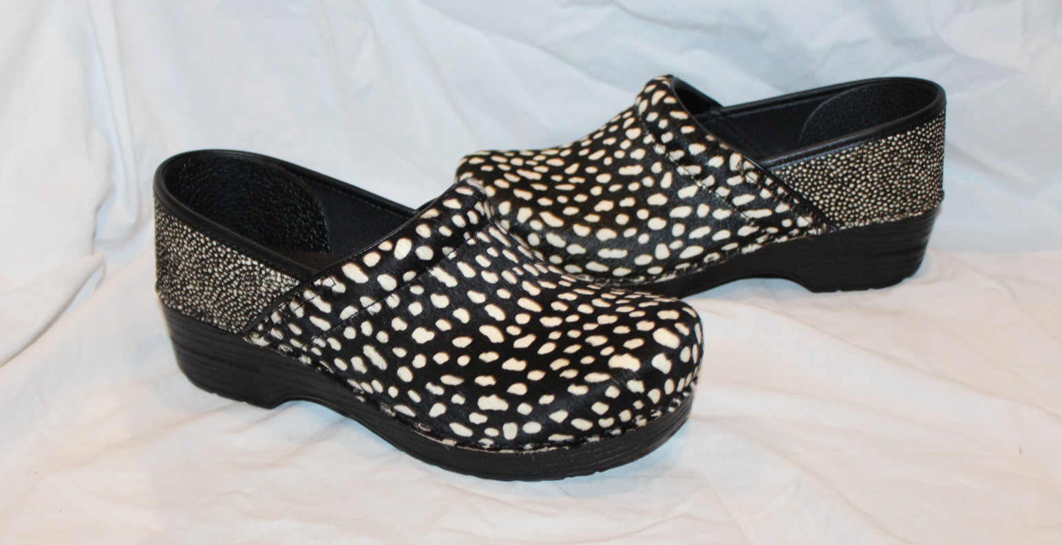DANSKO WOMEN’S PROFESSIONAL SLIP ON CALF HAIR SPOTTED CLOGS BLACK EU 41