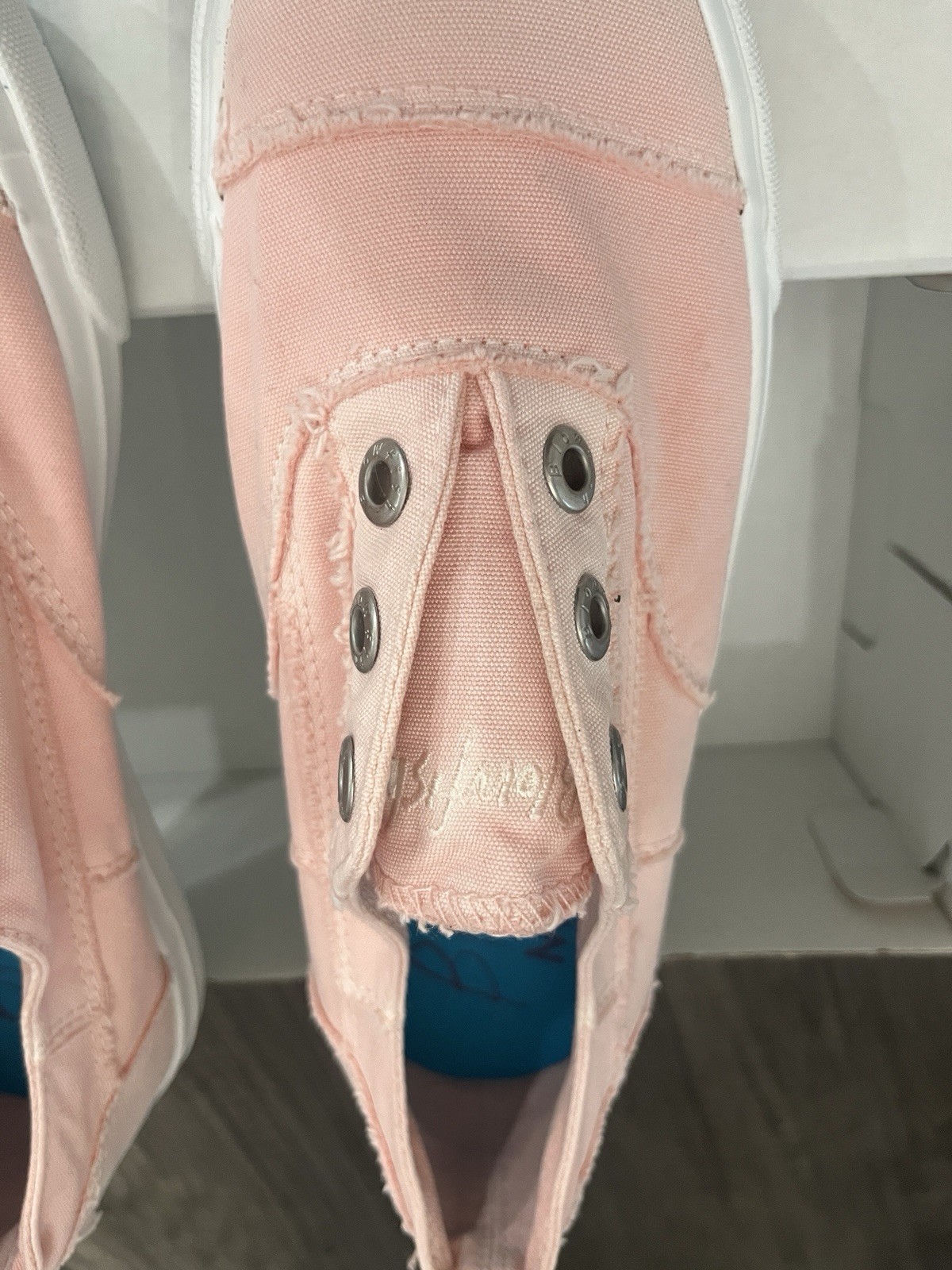 Blowfish Malibu Play Pink Slip On Laceless Sneakers Women’s Size 7.5 New In Box