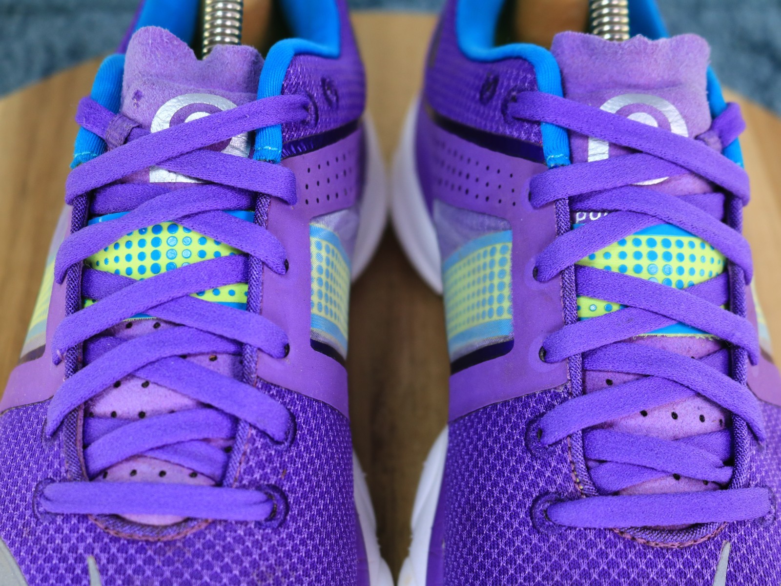 Brooks Pure Flow Mesh Purple Neon Green Low Running Sneaker 1201801b524 Womens 9