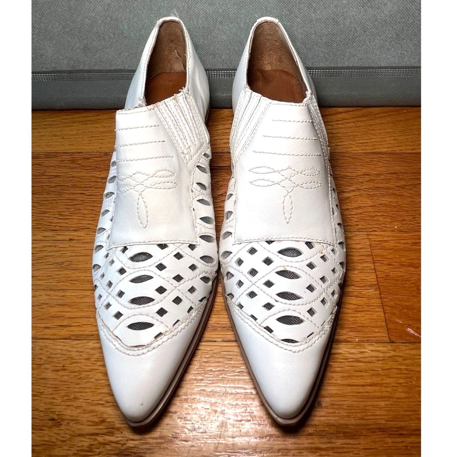 Nine West White Leather Cutout Pointed Toe Loafers Low Block Heel 8.5 M Brazil