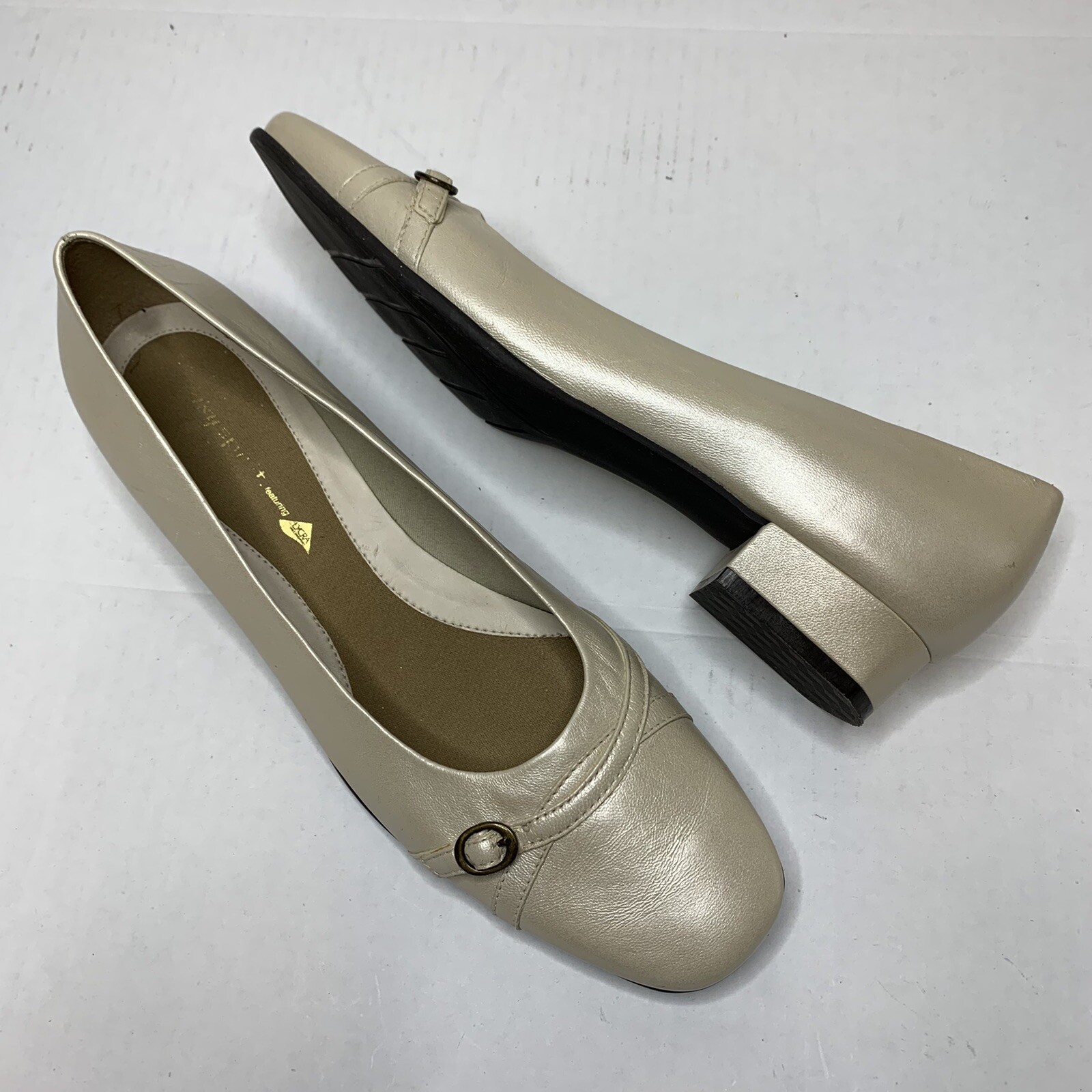 Easy Spirit Featuring Lycra Pearl White Block Heel Shoes Womens Size 10B