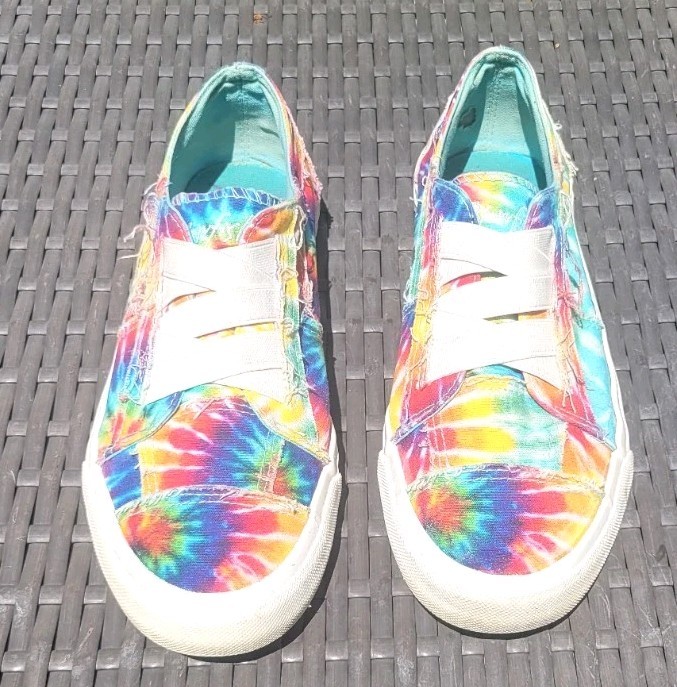 Blowfish $48 Malibu Summer Multi Colored Slip on Sneakers Sz 9
