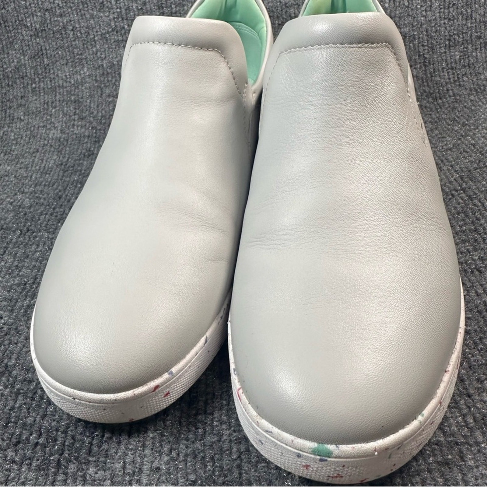 FitFlop Women’s Rally Leather Slip-On Skate Sneakers Soft Grey Speckle Sole 9