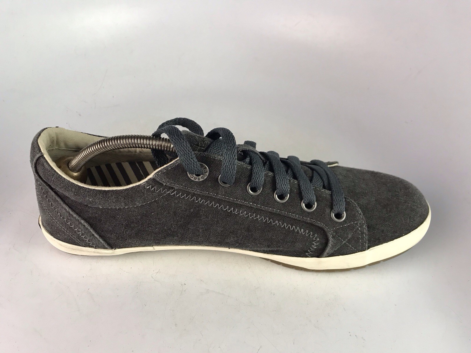 Taos Women’s Star Canvas Sneakers Charcoal Grey Wash Sz 10 US Medium