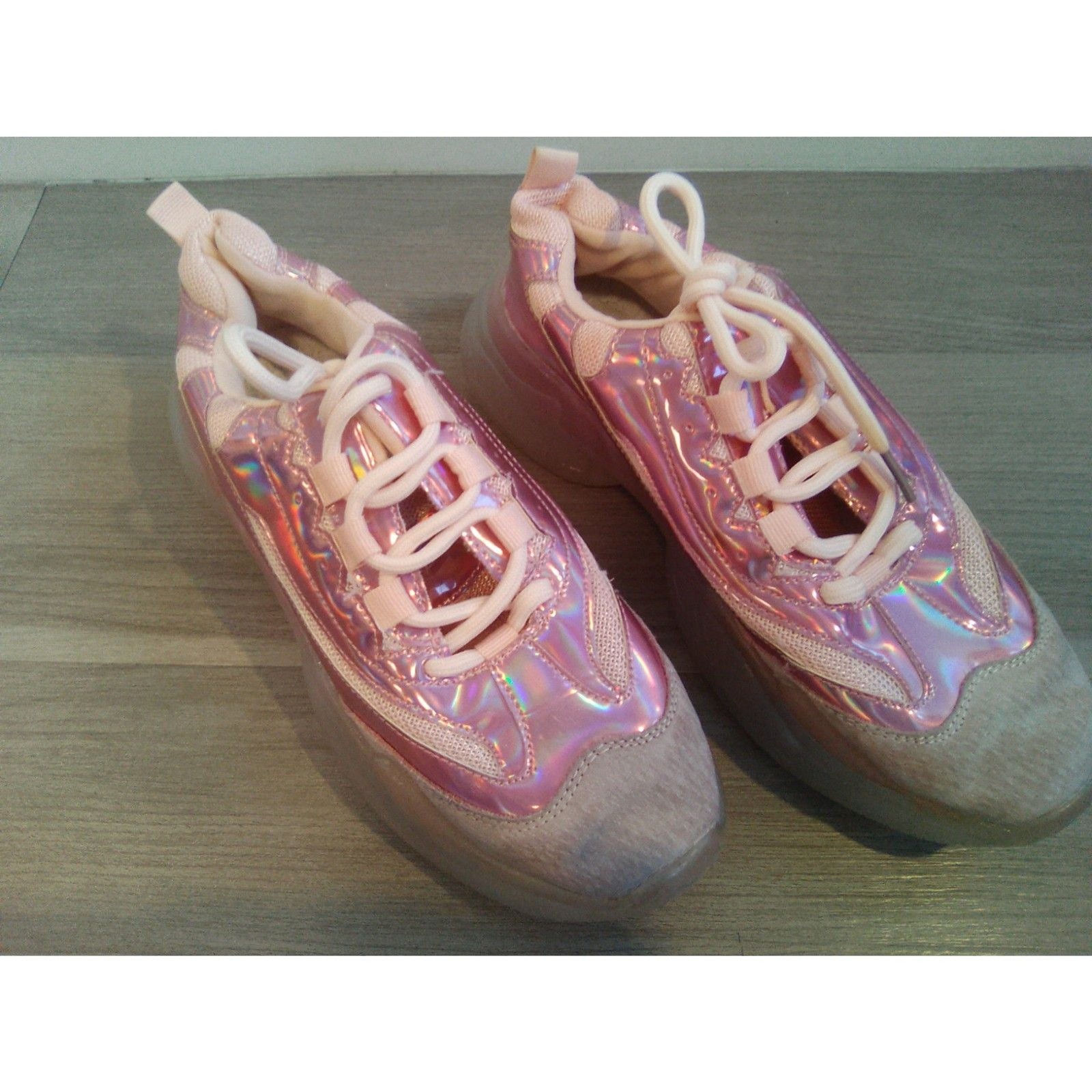 La Sheelah Women’s Electric Pink, Clear Gummy Sole Fashion Sneakers, Size 9 (W)