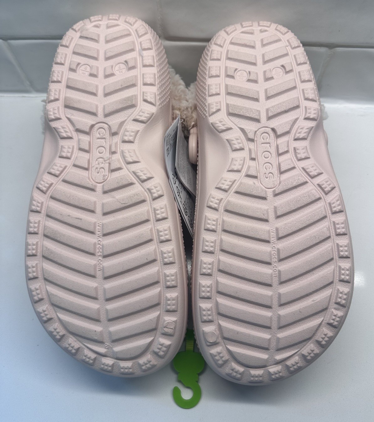 NEW Crocs Classic Fleece Lined Clog Slip On Comfort Quartz Pink Size 9 Womens