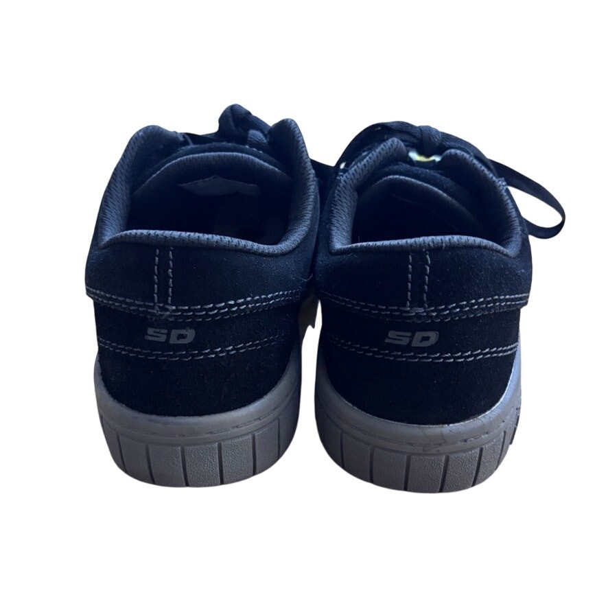 Airwalk Camino SD Black Suede Composite Toe Sneakers Women’s 6