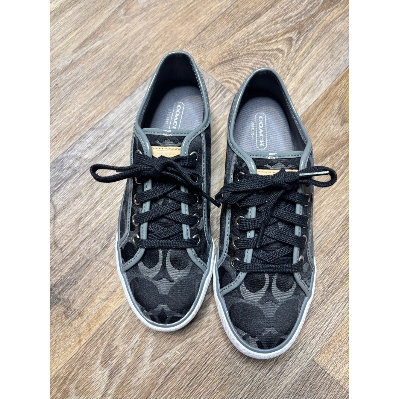 Coach Signature Canvas Lace Up Sneakers Black Gray Womens Size 7B Dee EUC
