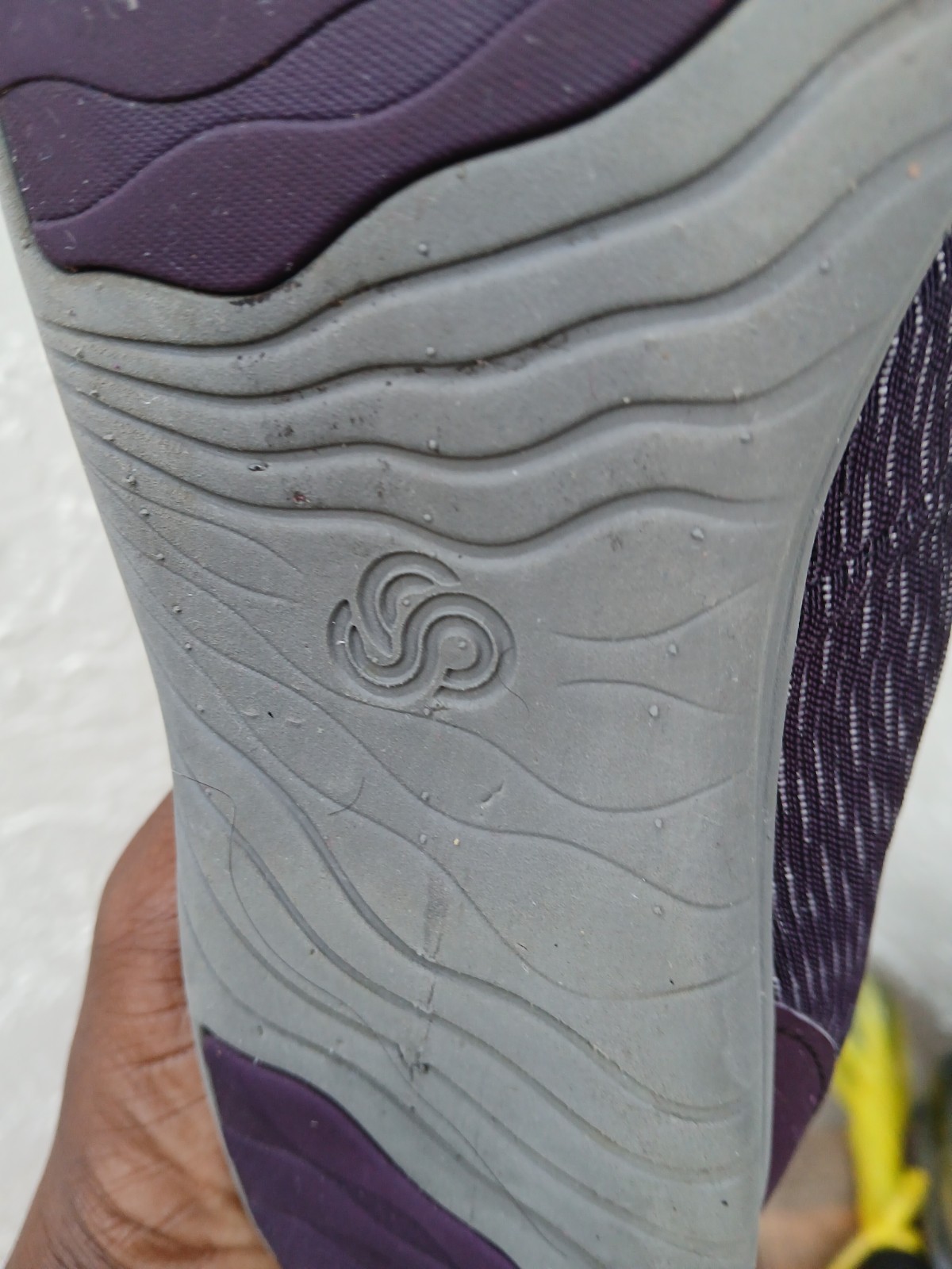Clarks Women Low Top Lace-Up Athletic Sneakers Purple/Gray Striped Rubber
