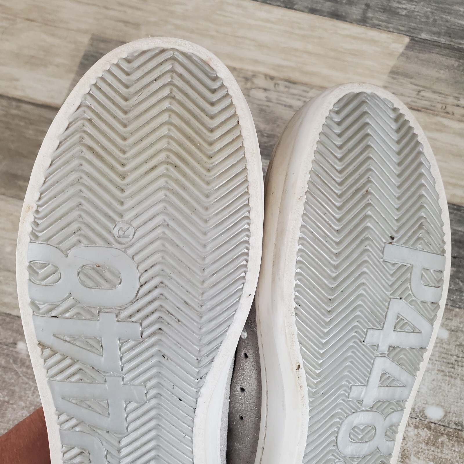P448 John Womens Shoes Sz 8.5 – 9 M White Perforated Suede Round Toe Sneakers