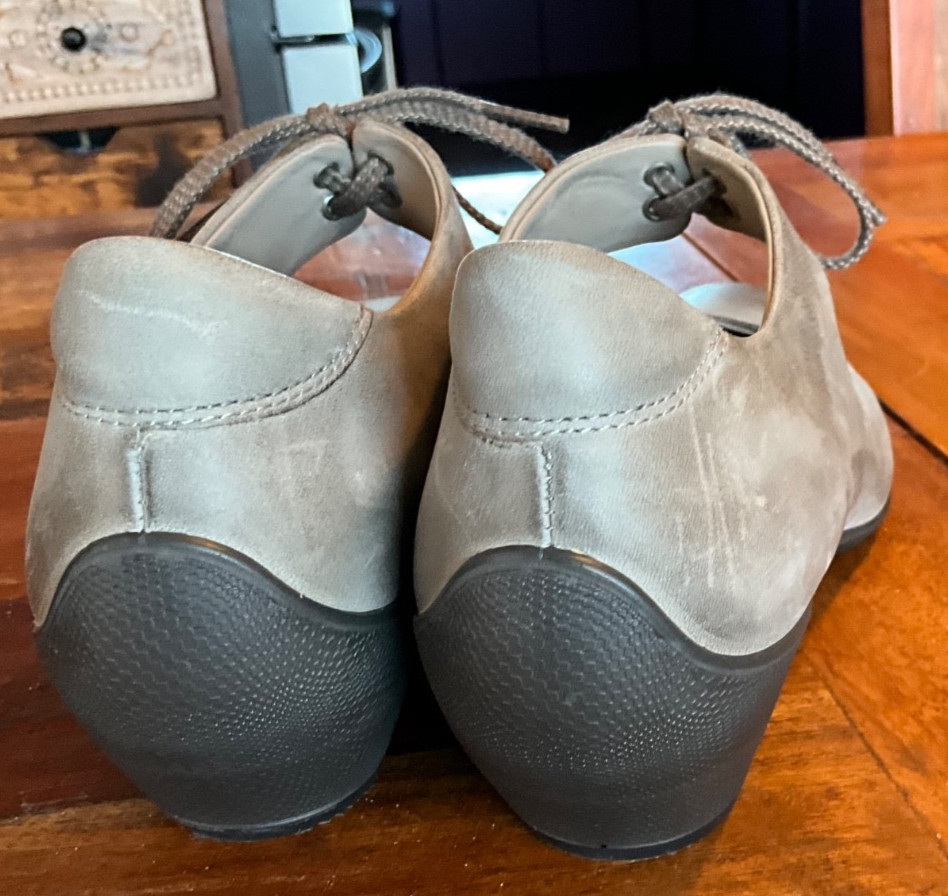 ECCO WOMENS SHOES SIZE 39/8.5 NUBUCK OMBRÉ Sculptured taupe