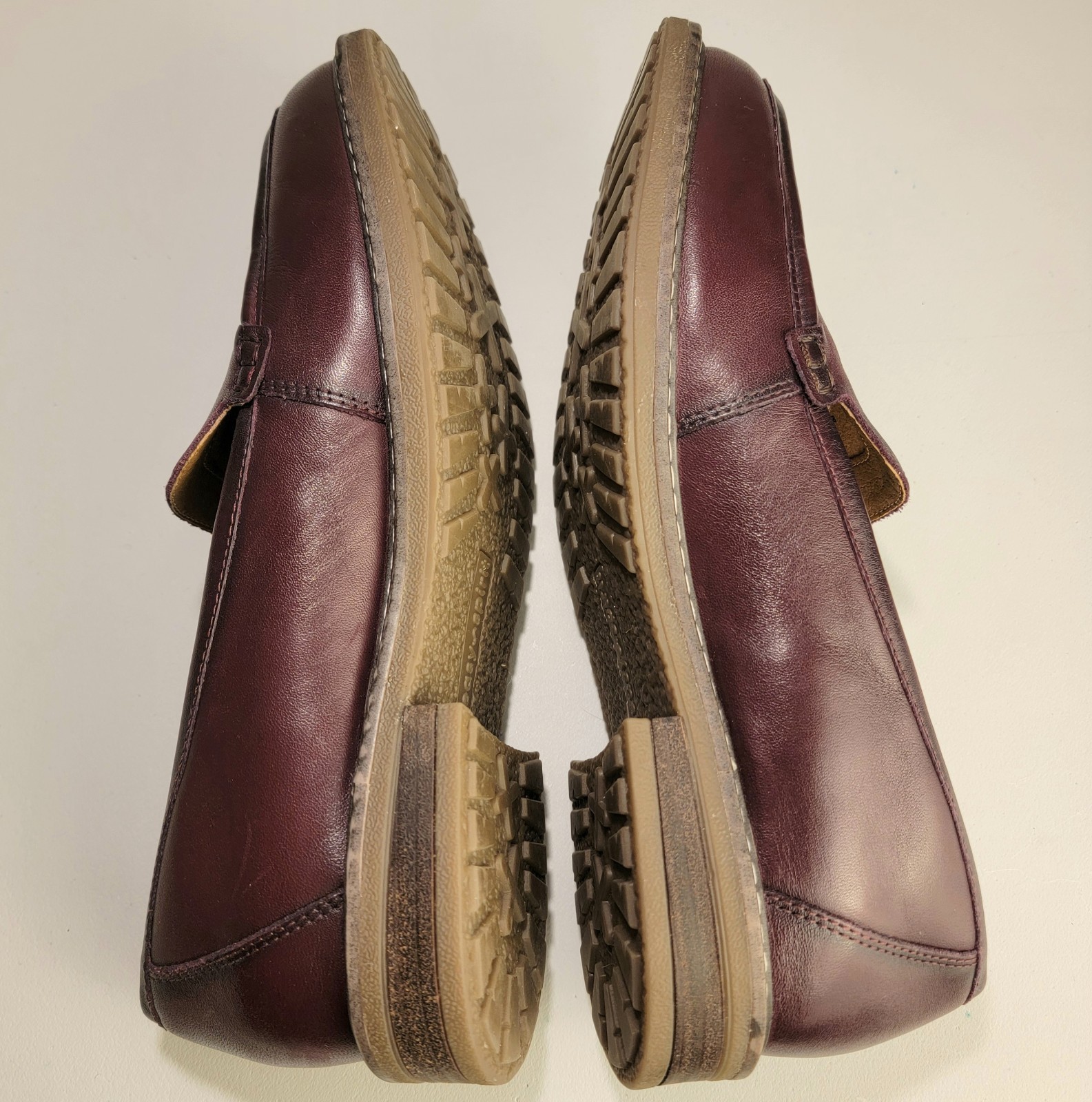Easy Spirit Jaylin Brown Leather Slip-On Comfort Loafers Shoes Women’s 9M – NWOT