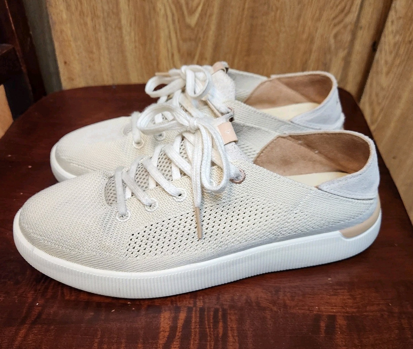 Reef Swellsole Nepture Breathable Mesh Sneakers Womens Size 10 Beige and White
