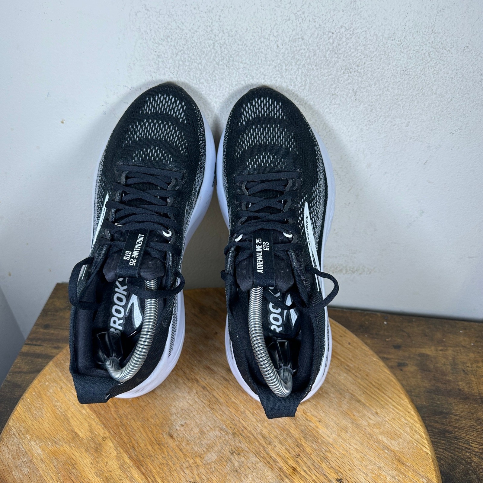 Brooks Adrenaline GTS 25 Womens Running Shoes Black White 1204431B090 Size 8