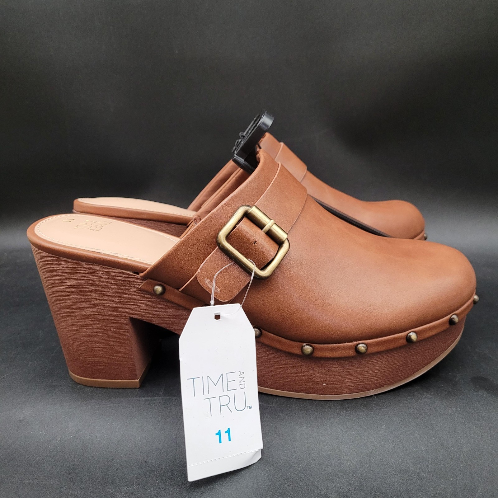 New NWT Women’s Size 11 Brown Vegan Faux Leather Strap Studded Memory Foam Clogs